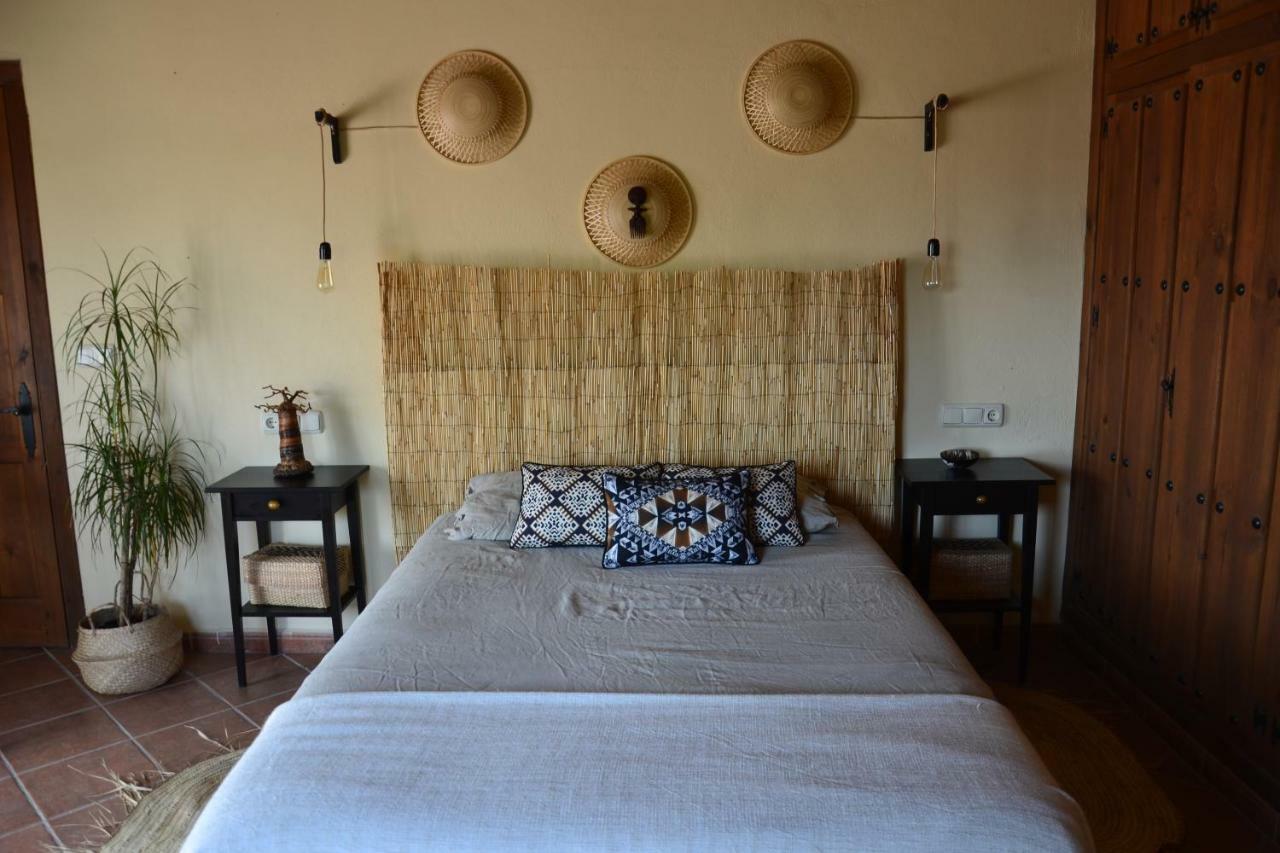 The African House Bed & Breakfast Tolox Bagian luar foto