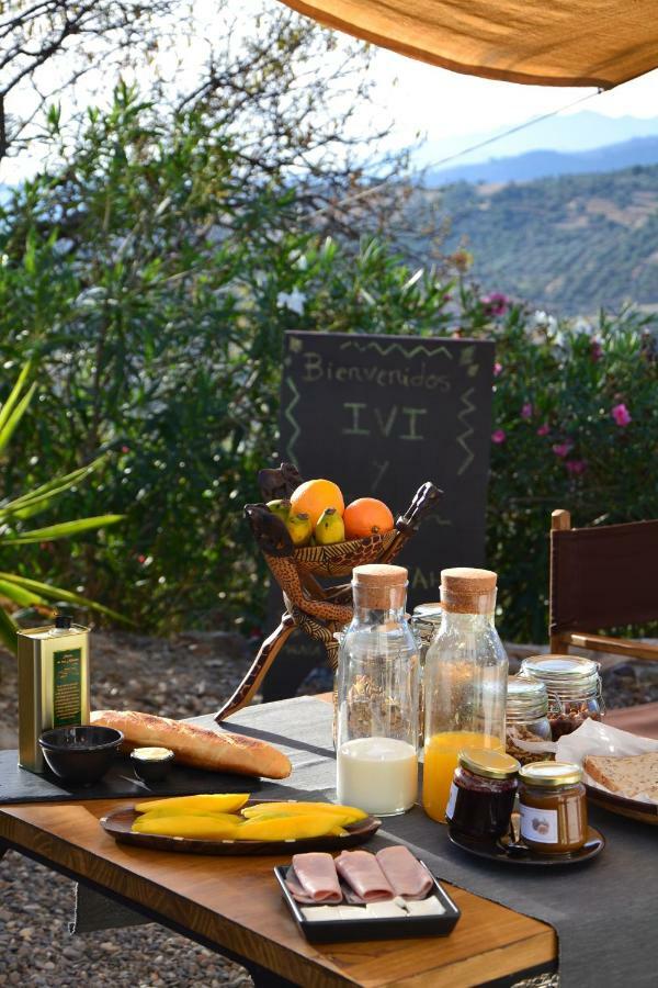 The African House Bed & Breakfast Tolox Bagian luar foto